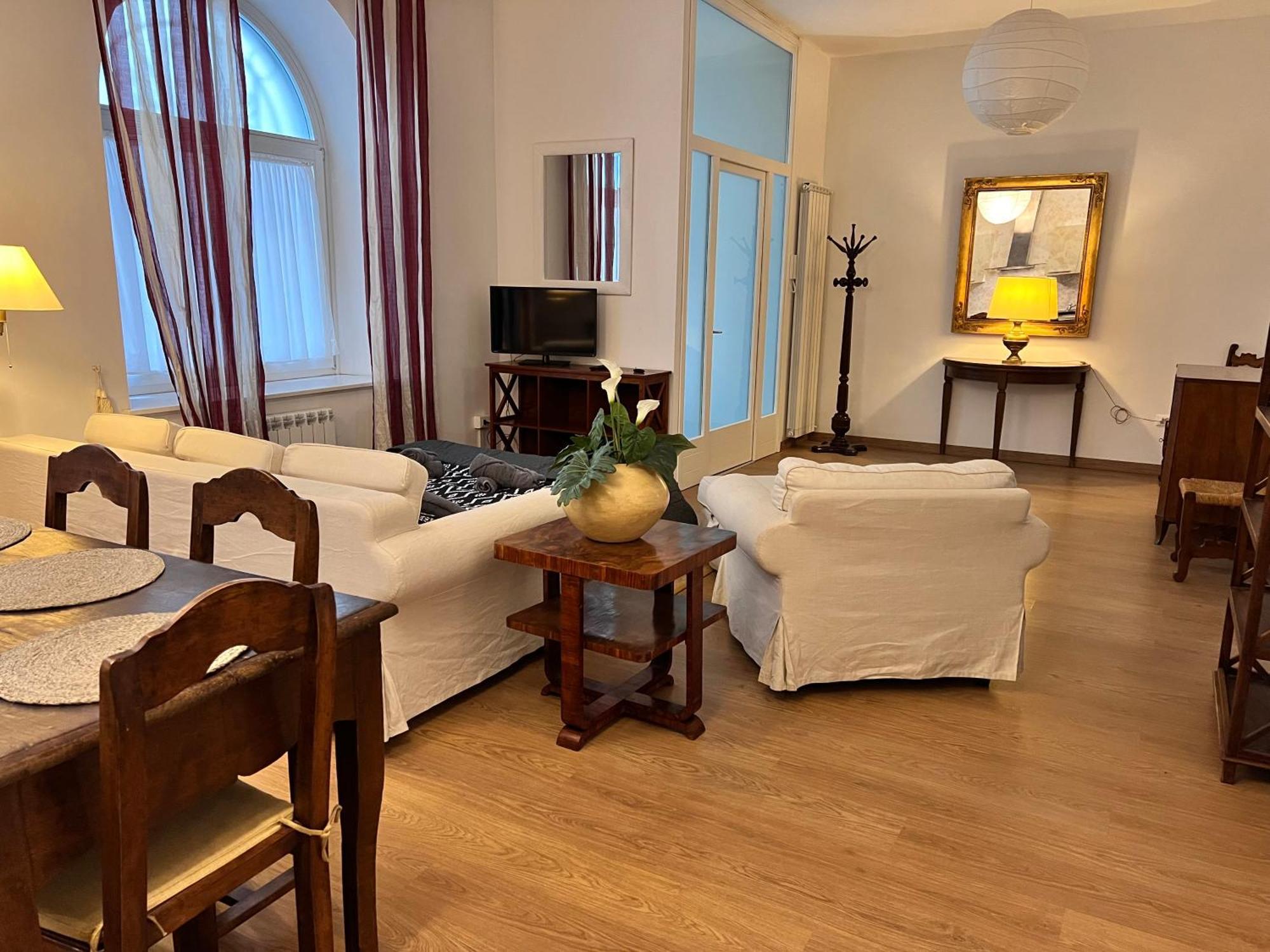 Apartament Loft With Private Parking Triest Zewnętrze zdjęcie